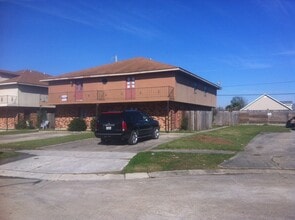 Building Photo - 1665 Alexander Ct