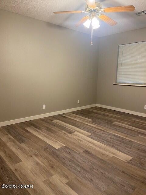 Building Photo - 3318 Poplar Dr