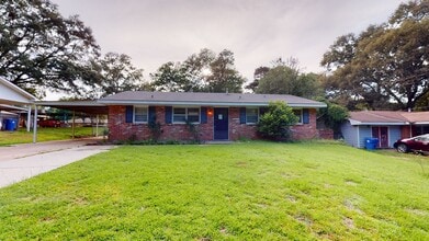 Building Photo - 109 Sara Ln