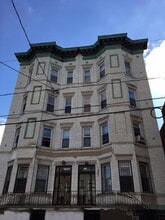 Building Photo - 228 Ogden Ave.