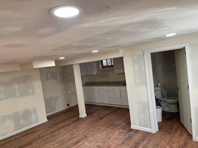 Foto del edificio - 7423 N Vincent Ave