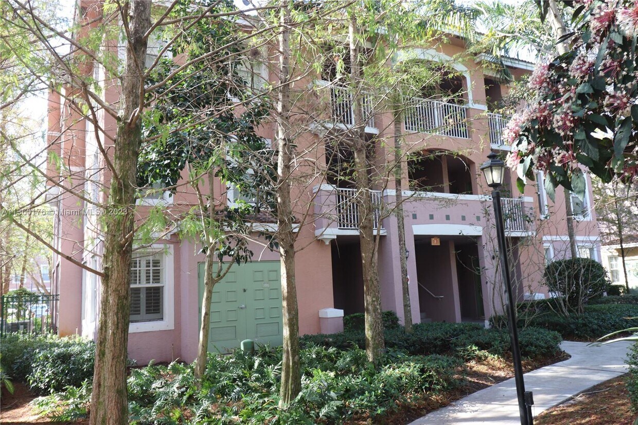 6688 W Sample Rd Unit 6688, Coral Springs, FL 33067 Condo for Rent in