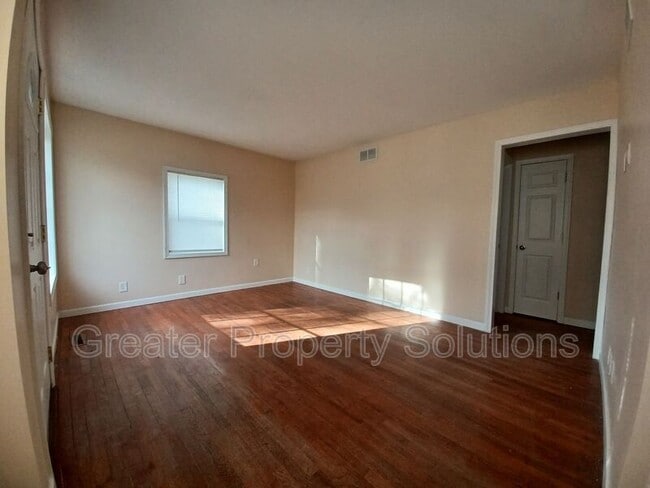 Foto del edificio - 412 W South St