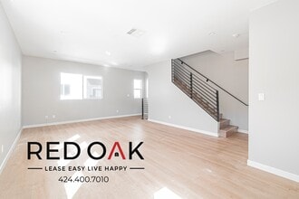 Building Photo - 4506 Esmeralda St