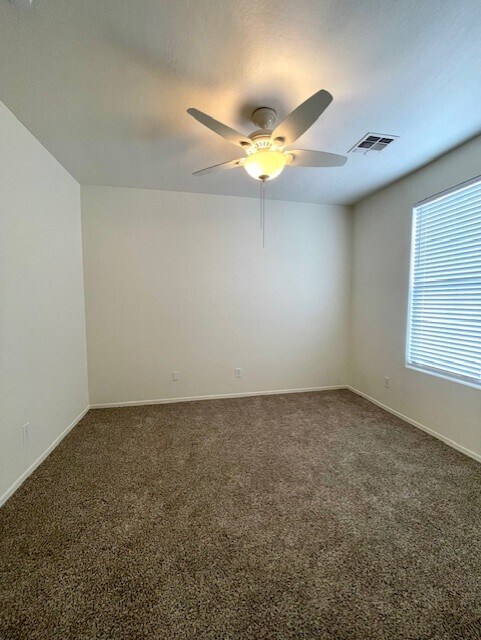 Foto del edificio - 45137 Sage Brush Dr