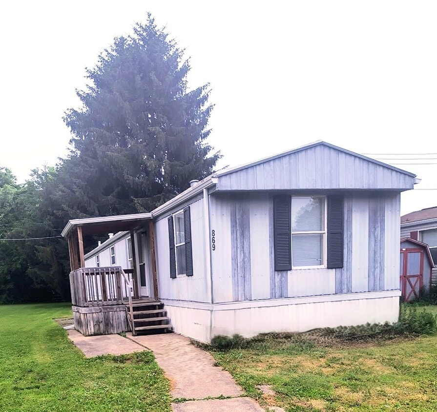 Primary Photo - 869 Grove Ave