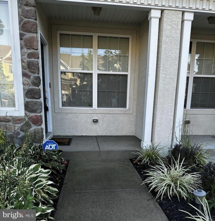 7 Kingswood Ct, Mount Holly, NJ 08060 Townhome Rentals in Mount Holly