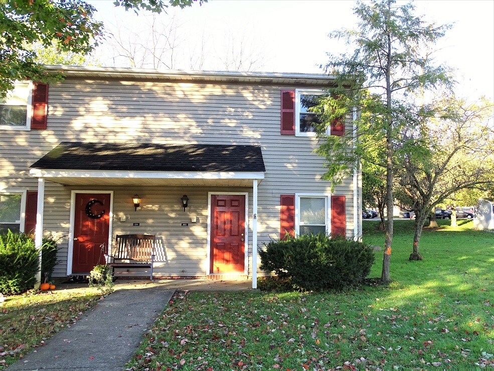 Foto principal - 682 S Cedar St