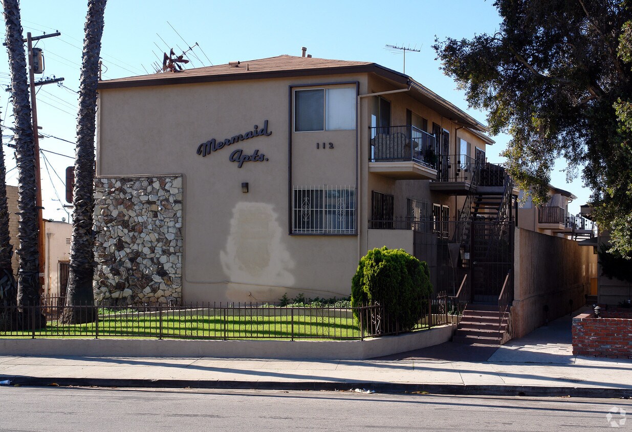 Building Photo - 112 W Hillsdale St