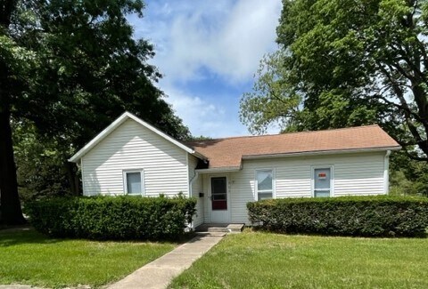 Primary Photo - 206 S Birch Ave