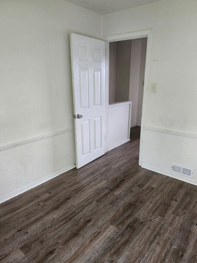 Foto del edificio - 949-955 South Central Dr., Lorain, OH, 44052