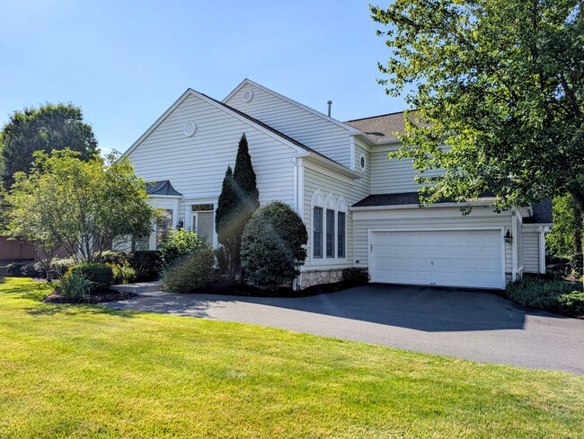 Building Photo - 8 Trewbridge Ct