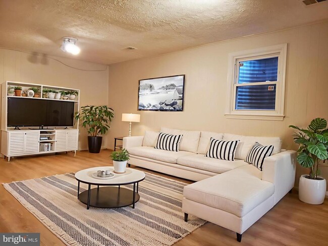 Foto del edificio - 2 Chantilly Ct