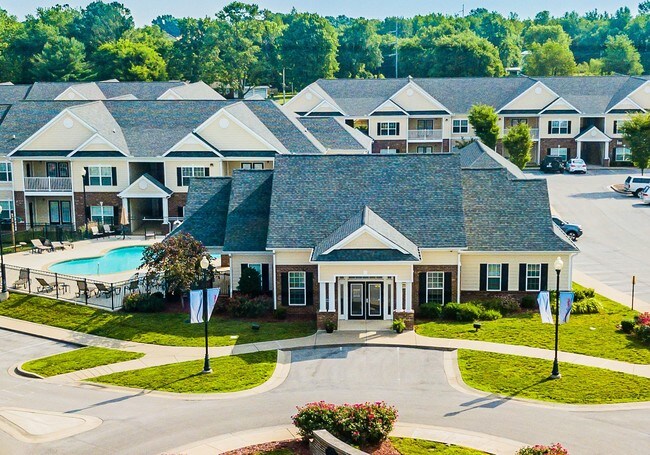 Building Photo - Cumberland Trace Village Apartments