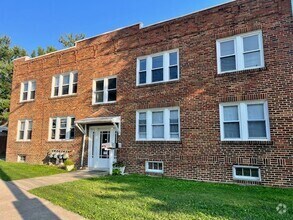 Building Photo - 121 E Arcadia Ave