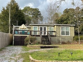 Building Photo - 54 4th Retreat