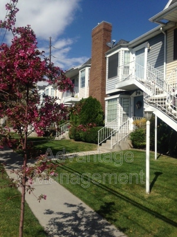 Building Photo - 907 E 820 N
