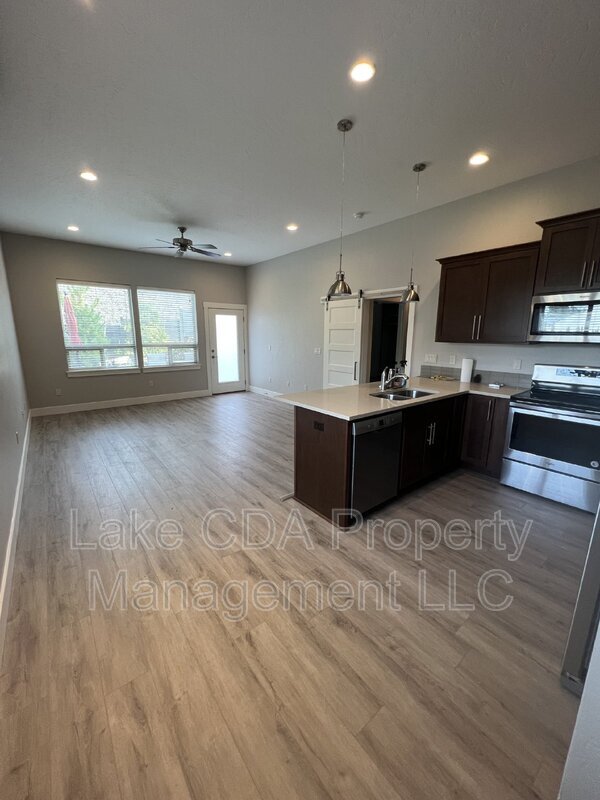 Foto principal - 3343 N Rosalia Rd
