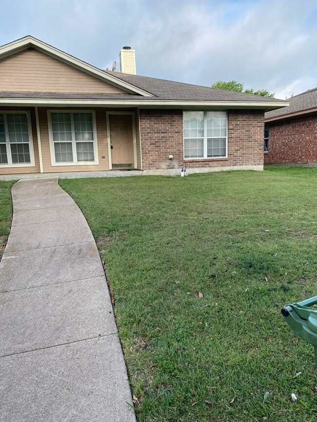 Building Photo - 5420 Creekridge Dr