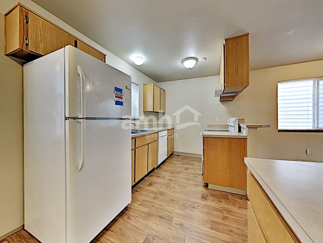 Building Photo - 16957 SW Cashew Way