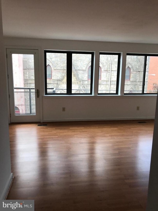 Foto del edificio - 629 N 10th St