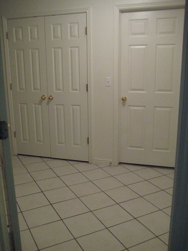 Building Photo - 147