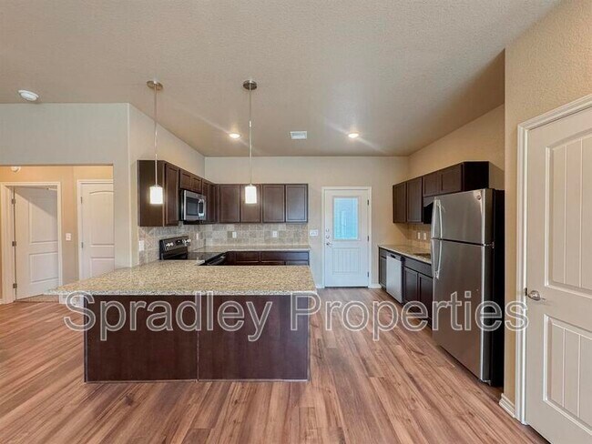 Building Photo - 1011B Laurel Dr