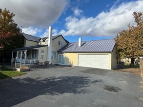 Building Photo - 709 East Remington Drive