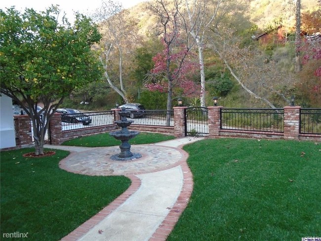 Foto del edificio - 3 br, 2 bath House - 1654 Sheridan Rd