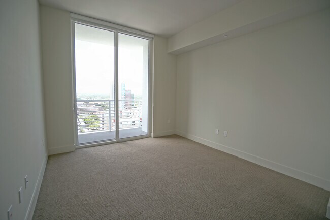 Foto del edificio - 700 SE 2nd St