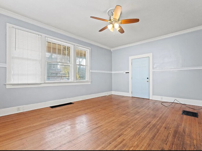 Building Photo - 1332 W Washington Blvd