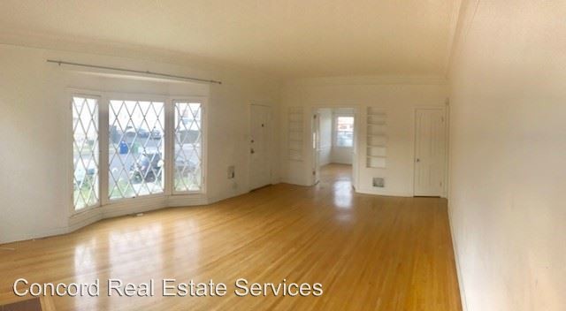 Building Photo - 132 N Kings Rd