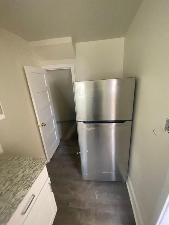 Building Photo - All New 3 Bedroom Remodel in Upper Darby w...