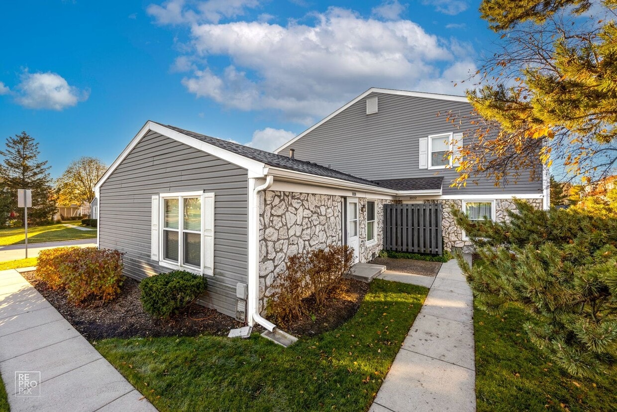 Foto principal - Schaumburg Ranch Two Bedroom One Bath with...