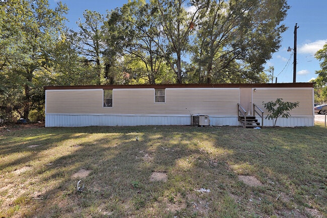 Building Photo - 809 W 49th St