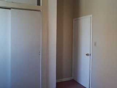 Building Photo - 460 W 57th St