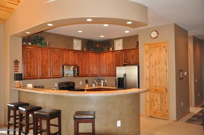 Building Photo - 2721 Snowberry Loop