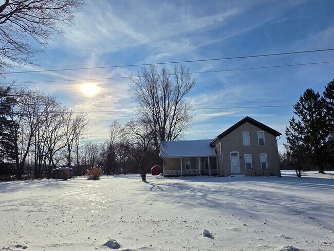 Foto del edificio - Four Bedroom House Available in Battle Creek!