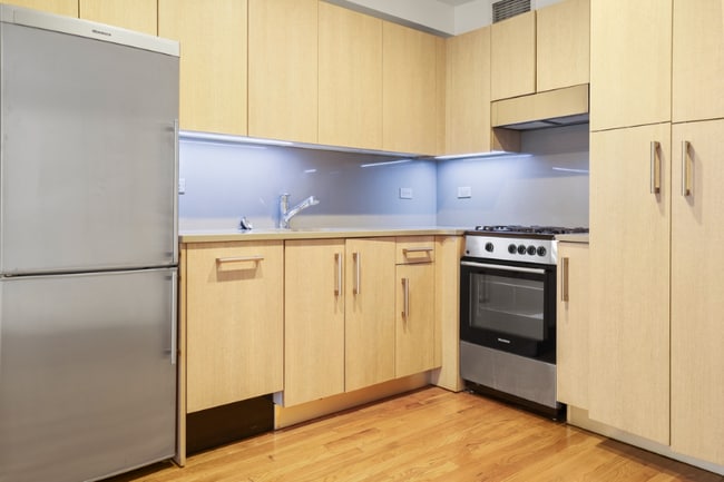 Building Photo - 111 W 15th St