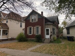 Building Photo - 852 4th St E