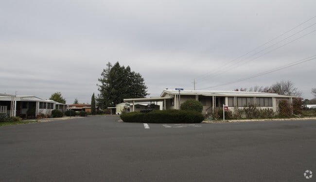 Building Photo - 901 N Mendocino Dr