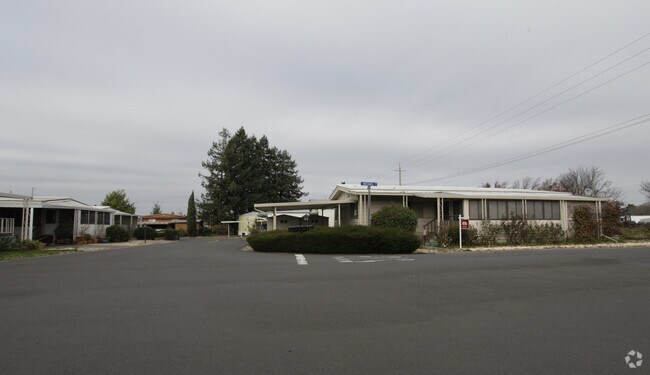 Foto del edificio - 901 N Mendocino Dr