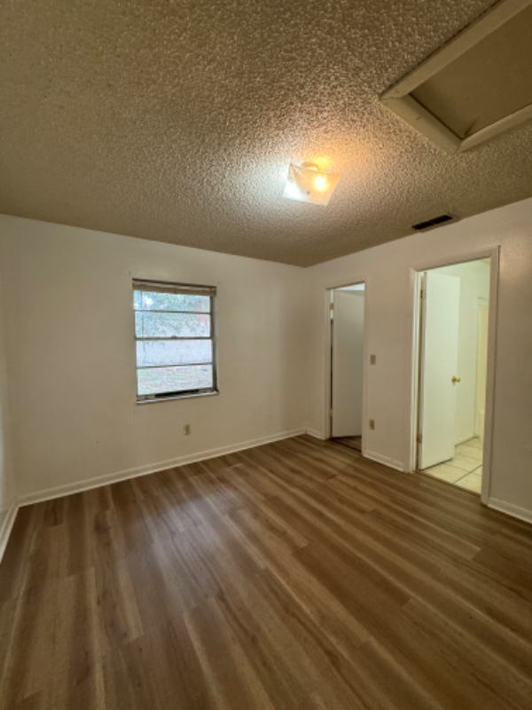 Building Photo - 3016 Allred Dr