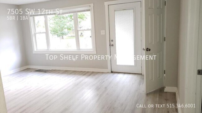 Foto del edificio - 7505 SW 12th St