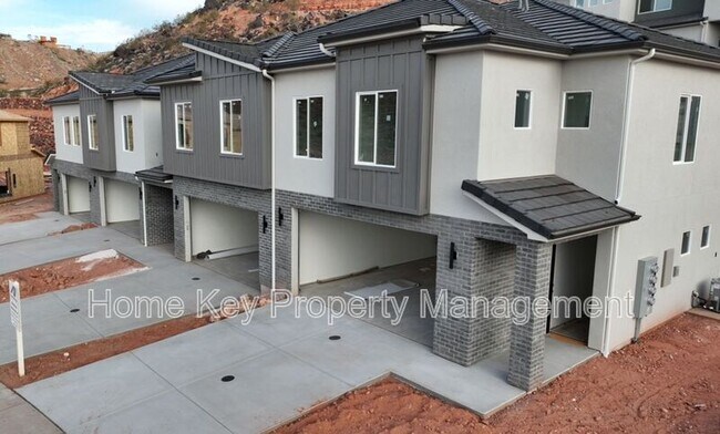 Building Photo - 1549 Mead Ln