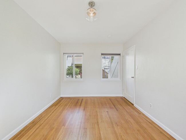 Building Photo - **Bright & Spacious 1BR Near UC Berkeley | Hardwood Floors + Natural Light**