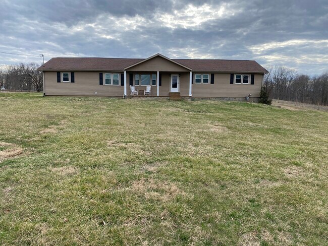 Front View 1 - 905 Town Branch Rd