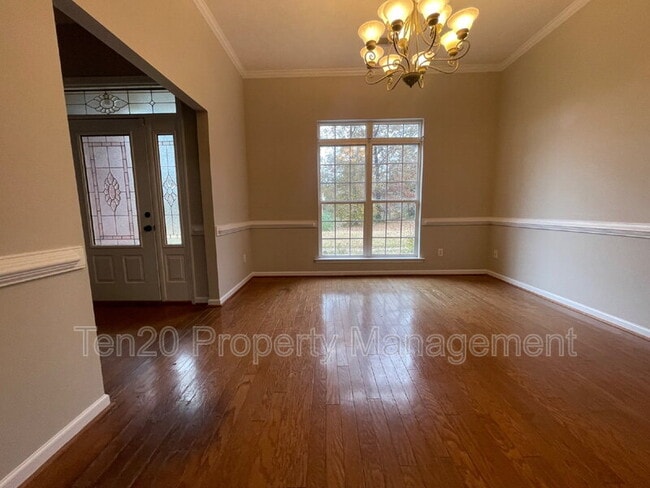 Building Photo - 177 Richardson Rd