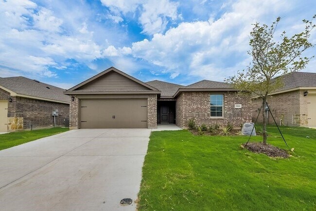 Building Photo - 2905 Jasmine Dr