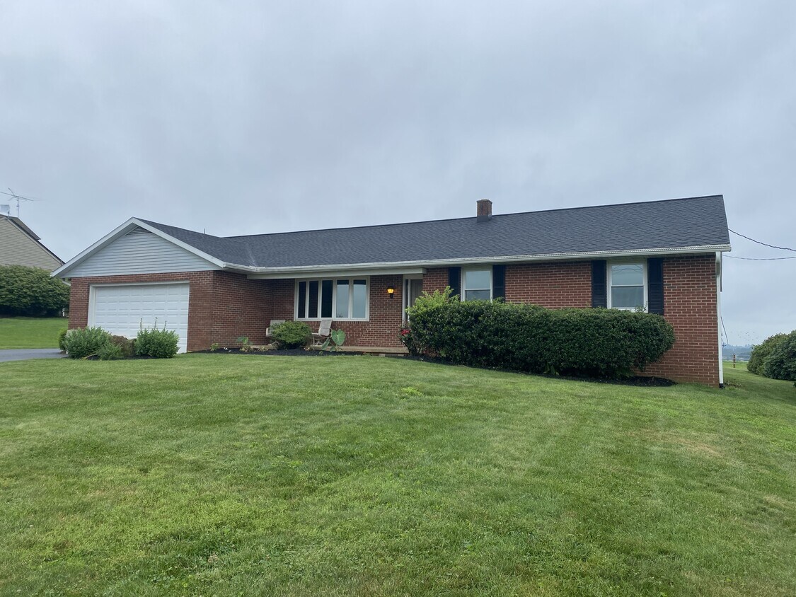 Foto principal - 2208 Forry Rd
